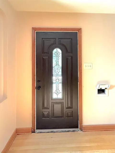 Entry Way - 4039 Torrence Ave, Hammond, IN 46327 photo 3 of 3