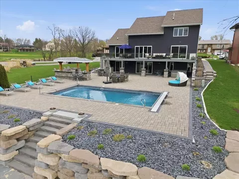 Exterior - 2501 E Lakeshore Dr, Crown Point, IN 46307 photo 7 of 8