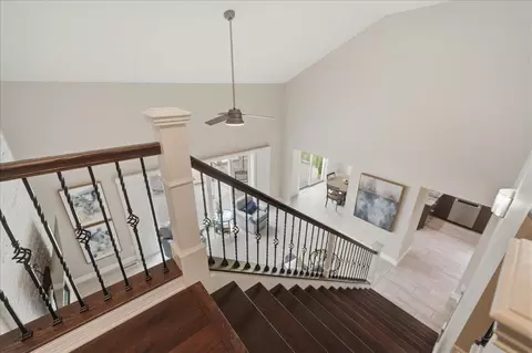 Entry Way - 2501 E Lakeshore Dr, Crown Point, IN 46307 photo 5 of 6