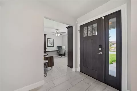 Entry Way - 2501 E Lakeshore Dr, Crown Point, IN 46307 photo 1 of 6