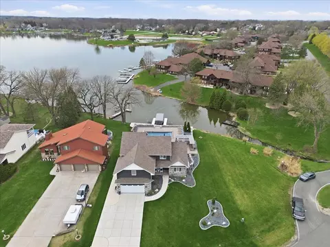 View/Area - 2501 E Lakeshore Dr, Crown Point, IN 46307 photo 4 of 7