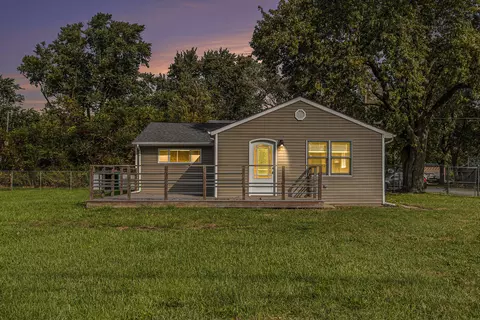 6800 W 25th Ave, Gary, IN 46406 photo 2