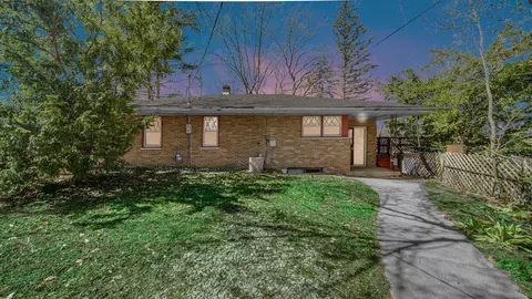 618 S Wisconsin St, Hobart, IN 46342