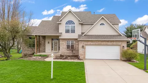 3204 Clairborne Xing, Valparaiso, IN 46385