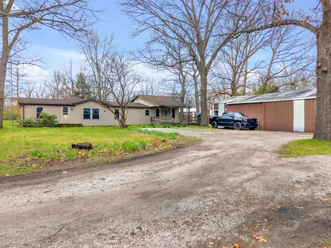 1250 E 900, Wheatfield, IN 46392 photo 5