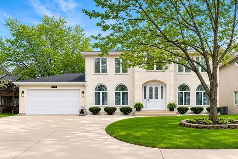 2116 Ridge Rd, Highland, IN 46322