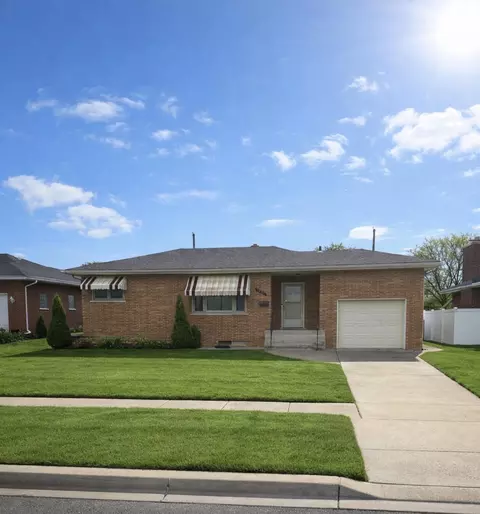 7421 Arkansas Ave, Hammond, IN 46323