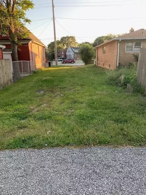 3905 Guthrie St, East Chicago, IN 46312