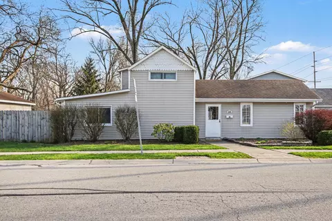 200 Harrington Ave, Crown Point, IN 46307