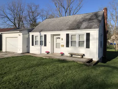 227 Mill St, Lowell, IN 46356