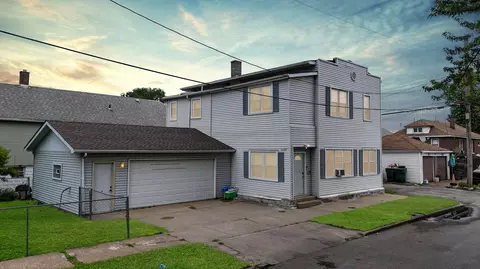 2347 New York Ave, Whiting, IN 46394