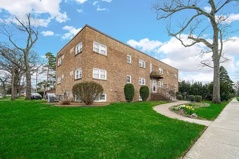 545 N Oakwood St #7, Griffith, IN 46319