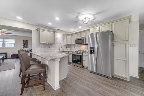Kitchen - 545 N Oakwood St #7, Griffith, IN 46319 photo 1 of 3
