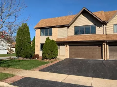 616 Newcastle Dr #A, Schererville, IN 46375