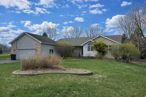 10089 N Fairway Dr, Wheatfield, IN 46392