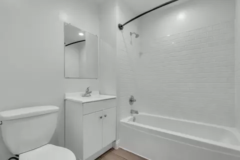 Bath - 309 Belden Pl, Munster, IN 46321 photo 1 of 1