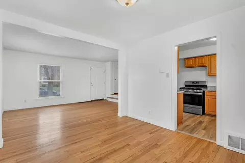 Living - 309 Belden Pl, Munster, IN 46321 photo 3 of 3
