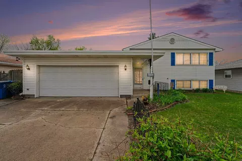 9324 Saric Dr, Highland, IN 46322