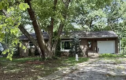 1000 E 61st Pl, Merrillville, IN 46410