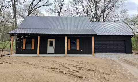 4021 E Porter St, De Motte, IN 46310