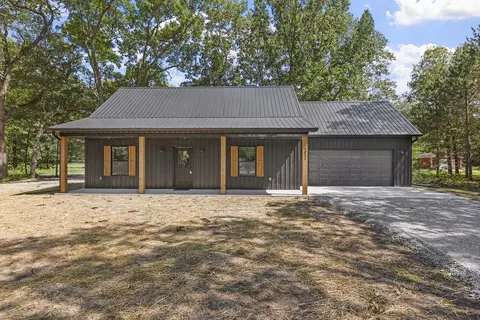 4021 E Porter St, De Motte, IN 46310