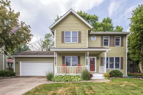 910 Read Dr, Chesterton, IN 46304