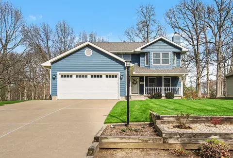 2019 Lakewood Pl, Crown Point, IN 46307