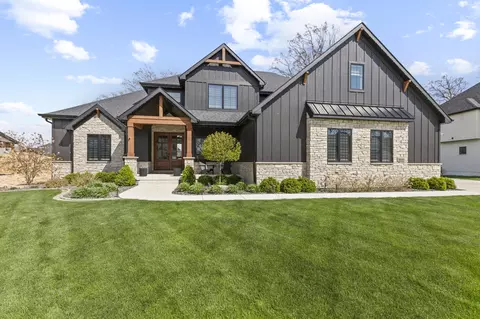 9609 Tall Grass Trl, Saint John, IN 46373