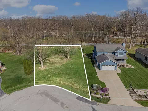 2020 Lakewood Pl, Crown Point, IN 46307