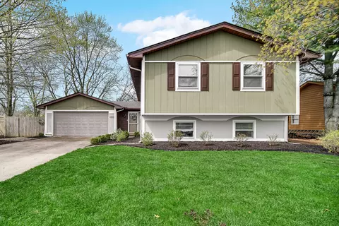 4303 Kingsdale Dr, Valparaiso, IN 46383