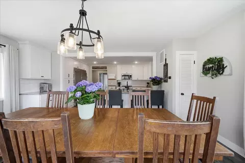 Dining - 6411 E 129th Ave, Crown Point, IN 46307 photo 1 of 2