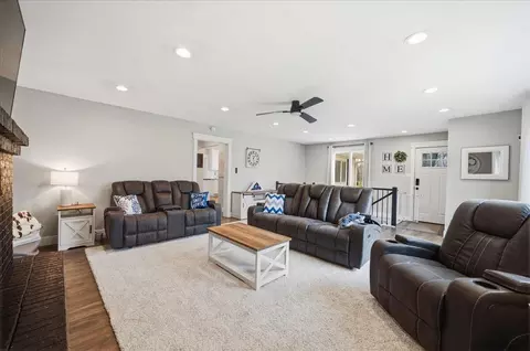 Living - 6411 E 129th Ave, Crown Point, IN 46307 photo 2 of 4