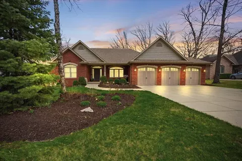 770 Quinlan Ct, Crown Point, IN 46307