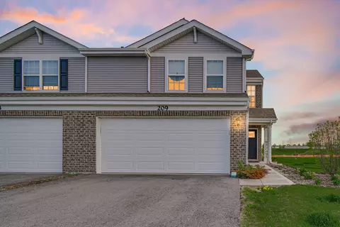 209 Aviana Ave, Hobart, IN 46342