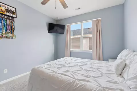 Bedroom - 919 E 117th Pl, Crown Point, IN 46307 photo 4 of 6