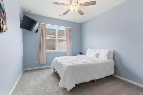 Bedroom - 919 E 117th Pl, Crown Point, IN 46307 photo 3 of 6