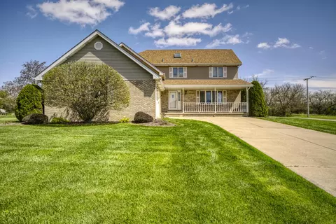9179 Franklin Dr, Saint John, IN 46373