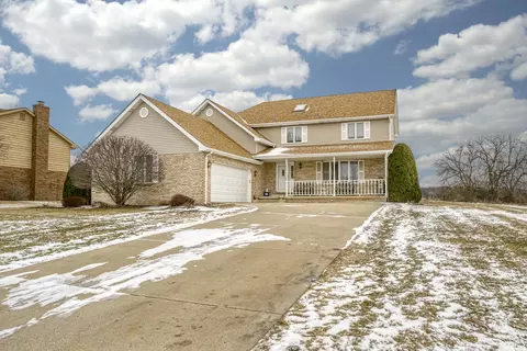 9179 Franklin Dr, Saint John, IN 46373