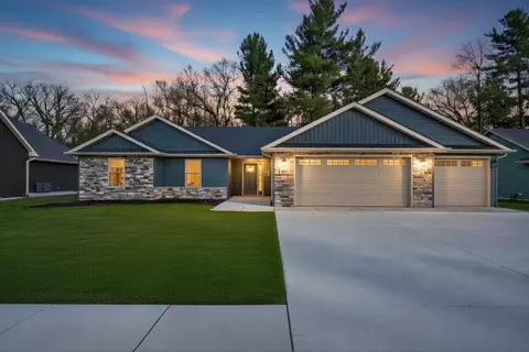 1611 Elderberry St, De Motte, IN 46310