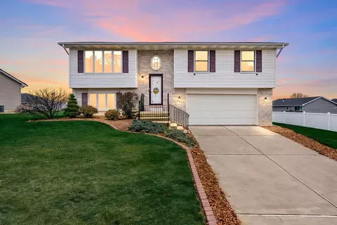 8921 W 125th Pl, Cedar Lake, IN 46303