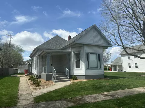 122 N Monon Ave, Francesville, IN 47946