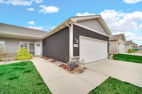 7808 Wright St, Merrillville, IN 46410
