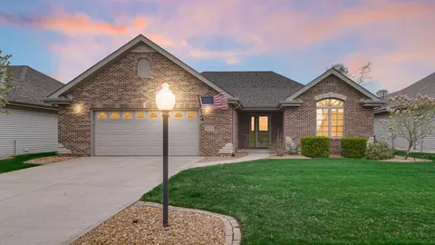 2635 43rd St, Highland, IN 46322