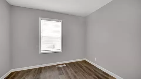 Bedroom - 309 Michigami Trl, Porter, IN 46304 photo 1 of 4