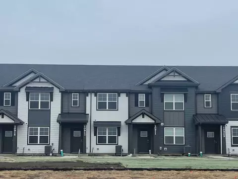 9022 Remington Pl, Saint John, IN 46373