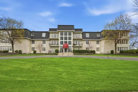 8831 Harrison Ave #202, Munster, IN 46321