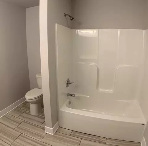 Bath - 5091 Richard Dr, Lowell, IN 46356 photo 3 of 4