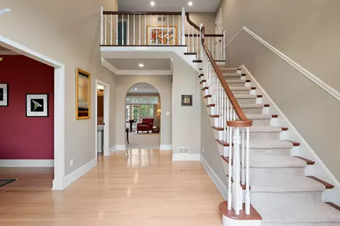 Entry Way - 8348 Castle Dr, Munster, IN 46321 photo 2 of 8