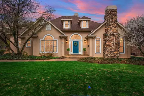 8348 Castle Dr, Munster, IN 46321