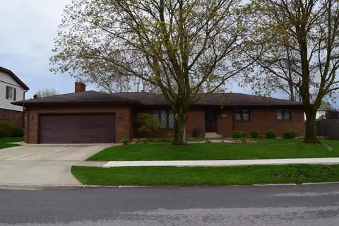 2508 Dorset Dr, Valparaiso, IN 46383